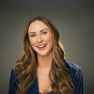 Meet your Posher, Christiana